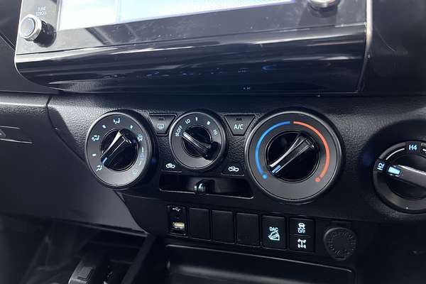 2021 Toyota Hilux SR GUN126R 4X4
