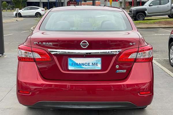 2013 Nissan Pulsar ST B17