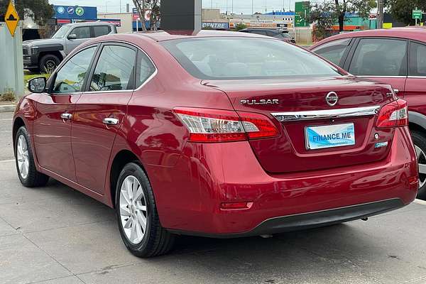 2013 Nissan Pulsar ST B17