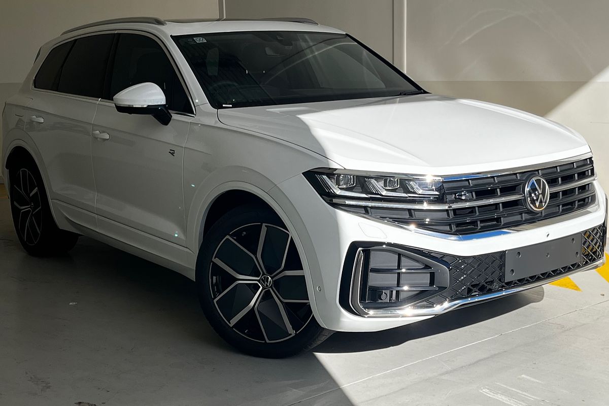 2024 Volkswagen Touareg 210TDI R-Line RC
