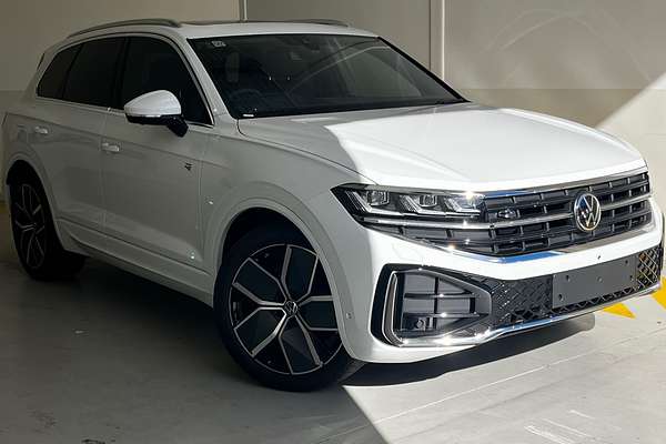 2024 Volkswagen Touareg 210TDI R-Line RC