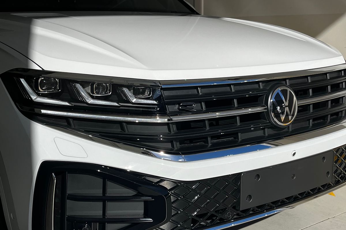 2024 Volkswagen Touareg 210TDI R-Line RC
