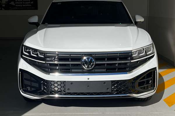 2024 Volkswagen Touareg 210TDI R-Line RC