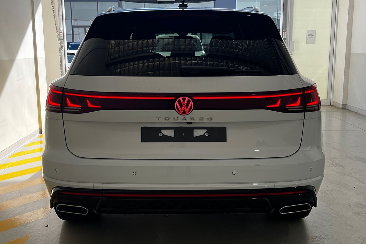 2024 Volkswagen Touareg 210TDI R-Line RC