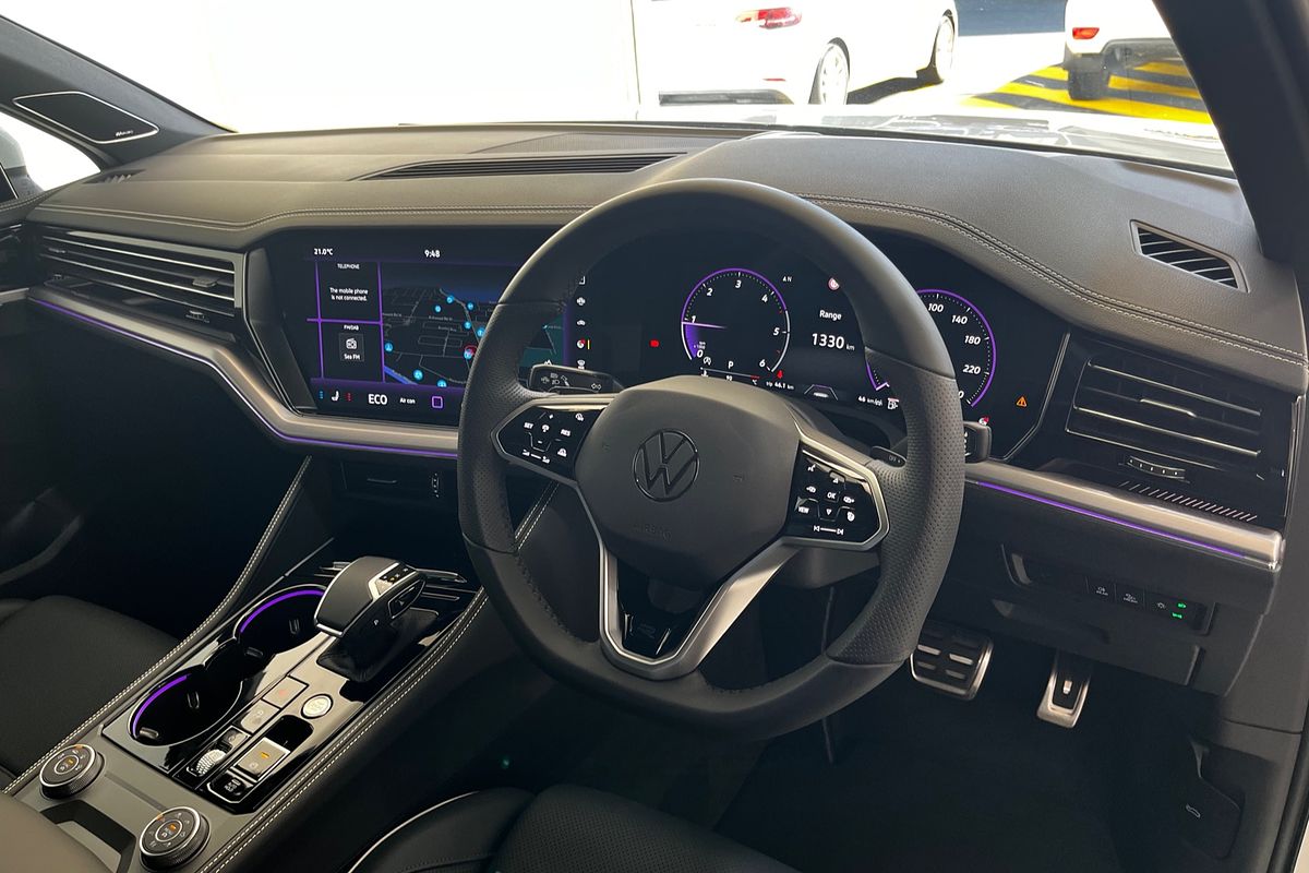2024 Volkswagen Touareg 210TDI R-Line RC