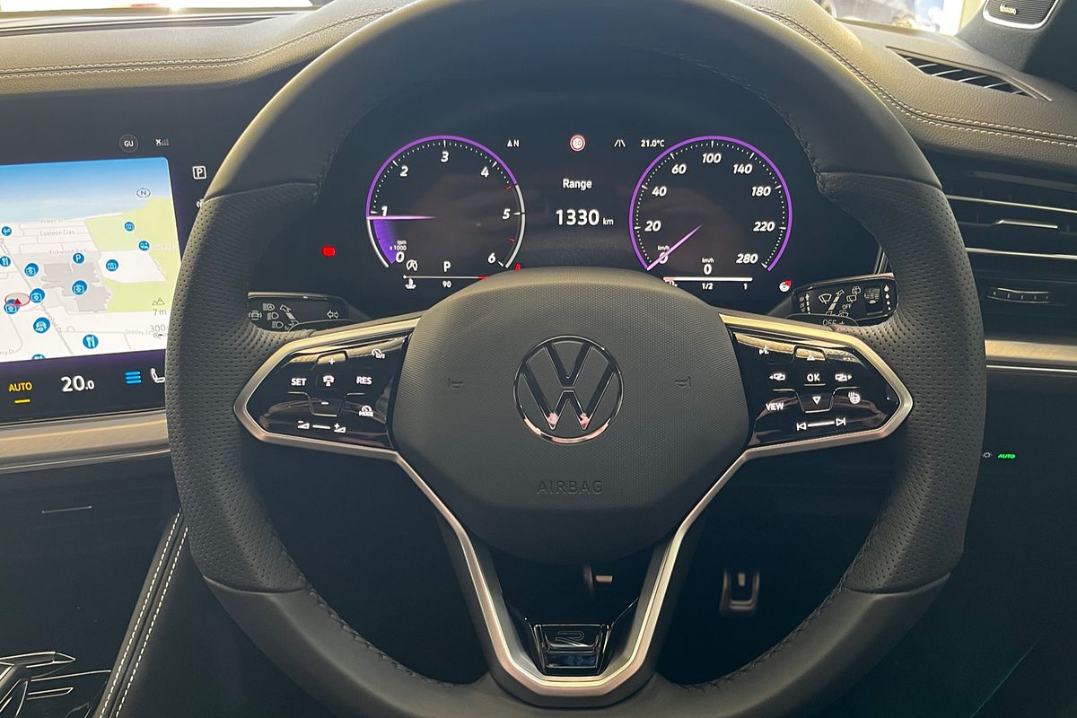 2024 Volkswagen Touareg 210TDI R-Line RC