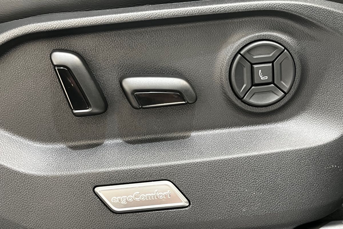 2024 Volkswagen Touareg 210TDI R-Line RC