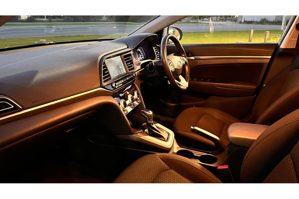 2020 Hyundai Elantra Active AD.2