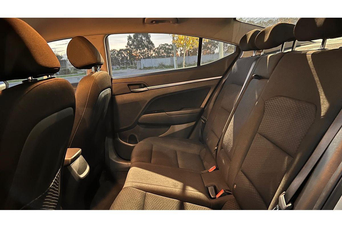 2020 Hyundai Elantra Active AD.2