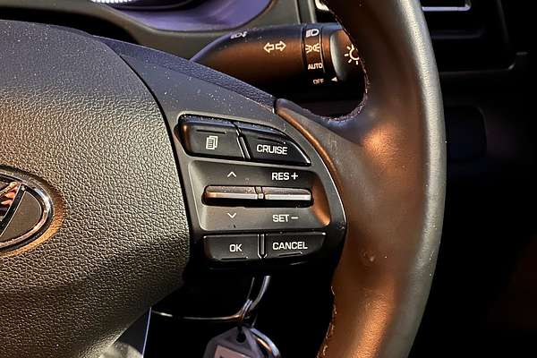 2020 Hyundai Elantra Active AD.2