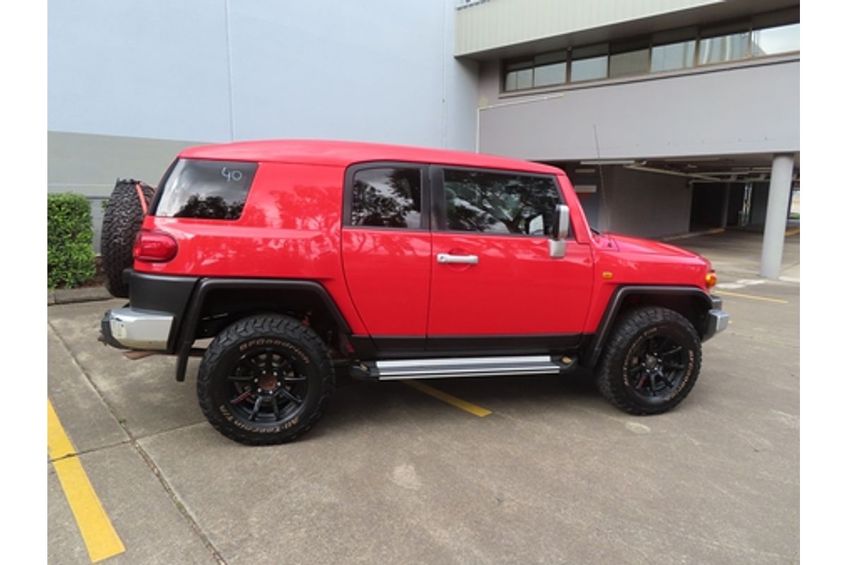 2012 Toyota FJ Cruiser GSJ15R