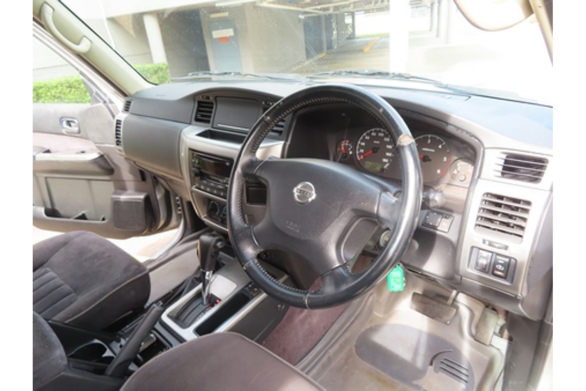 2004 Nissan Patrol ST-S GU IV