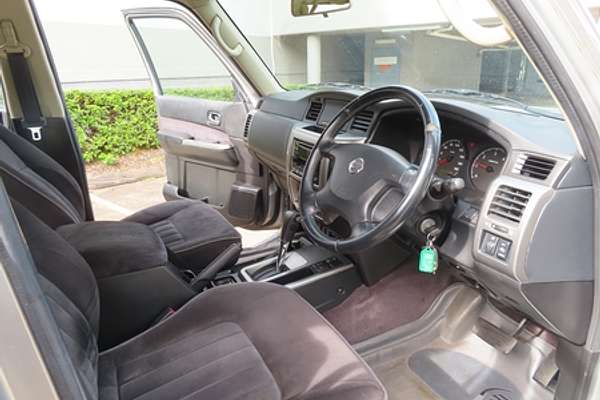 2004 Nissan Patrol ST-S GU IV