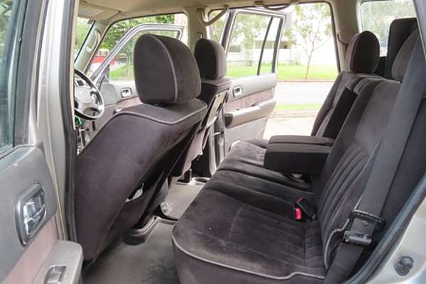 2004 Nissan Patrol ST-S GU IV