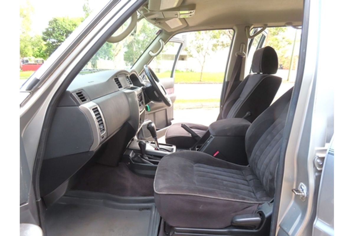 2004 Nissan Patrol ST-S GU IV