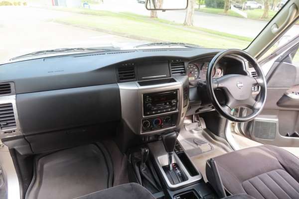 2004 Nissan Patrol ST-S GU IV