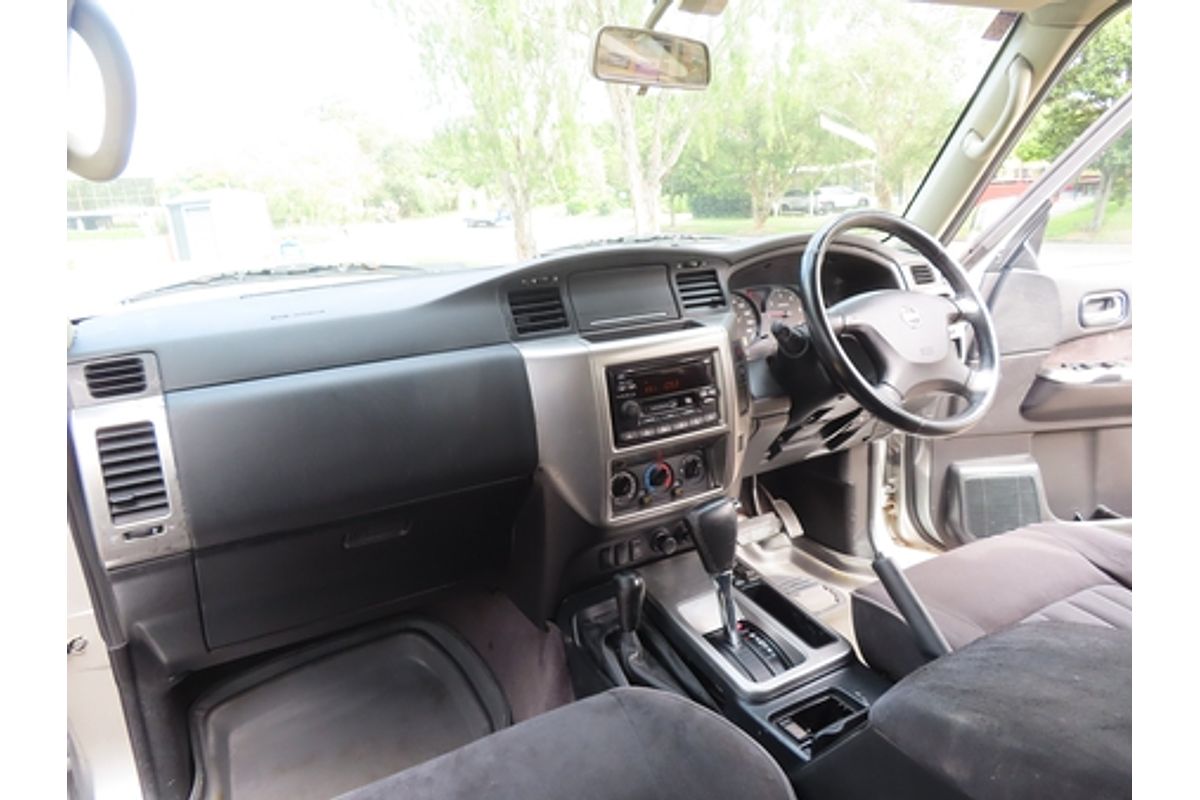 2004 Nissan Patrol ST-S GU IV