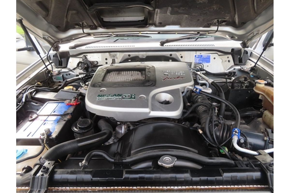 2004 Nissan Patrol ST-S GU IV