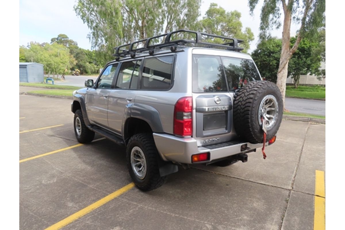 2004 Nissan Patrol ST-S GU IV