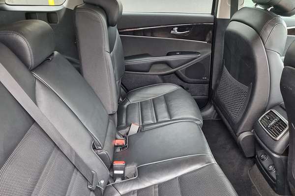 2017 Kia Sorento SLi UM