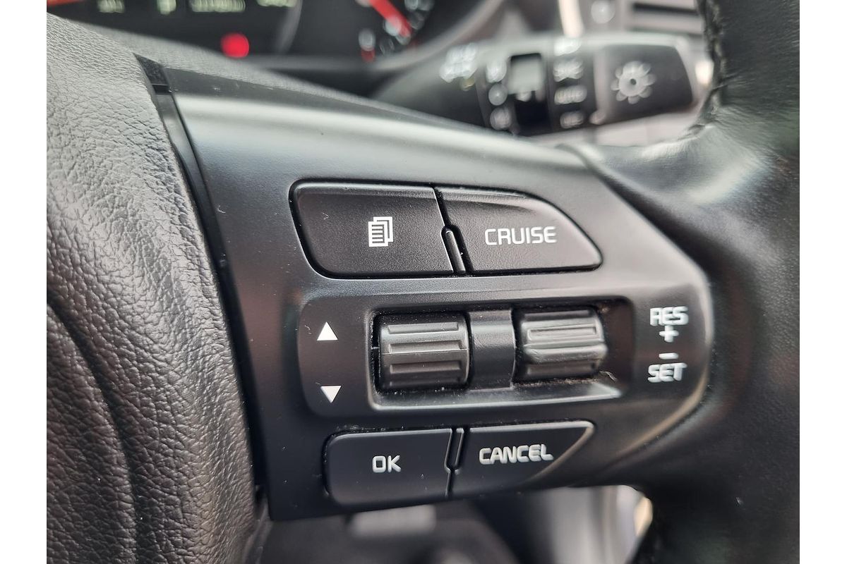 2017 Kia Sorento SLi UM