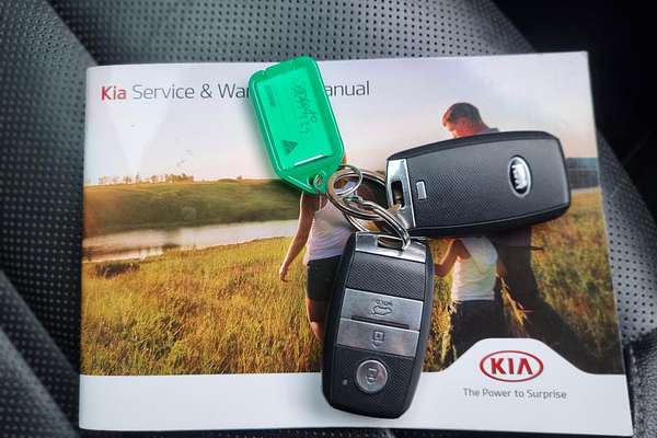 2017 Kia Sorento SLi UM