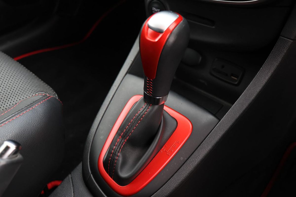 2015 Renault Clio R.S. 200 Sport IV B98
