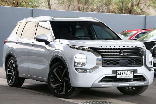2022 Mitsubishi Outlander Exceed ZM
