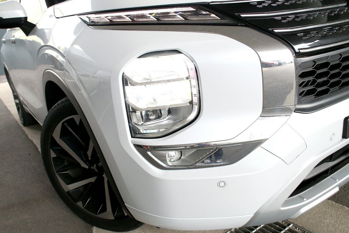 2022 Mitsubishi Outlander Exceed ZM
