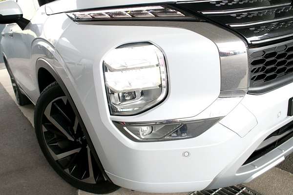 2022 Mitsubishi Outlander Exceed ZM