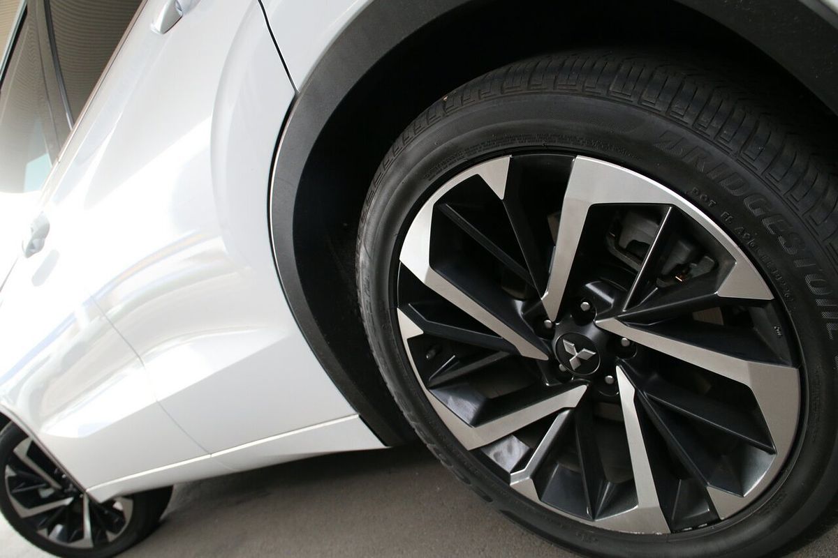 2022 Mitsubishi Outlander Exceed ZM