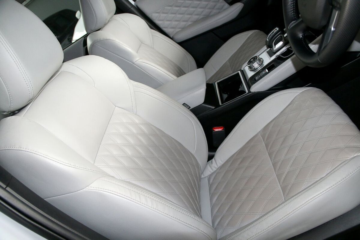 2022 Mitsubishi Outlander Exceed ZM