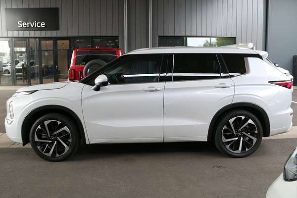 2022 Mitsubishi Outlander Exceed ZM