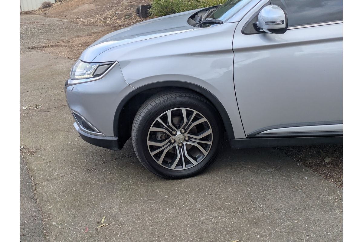 2015 Mitsubishi Outlander Exceed ZK