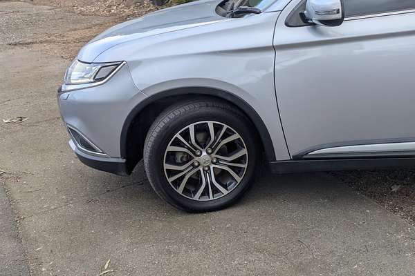 2015 Mitsubishi Outlander Exceed ZK
