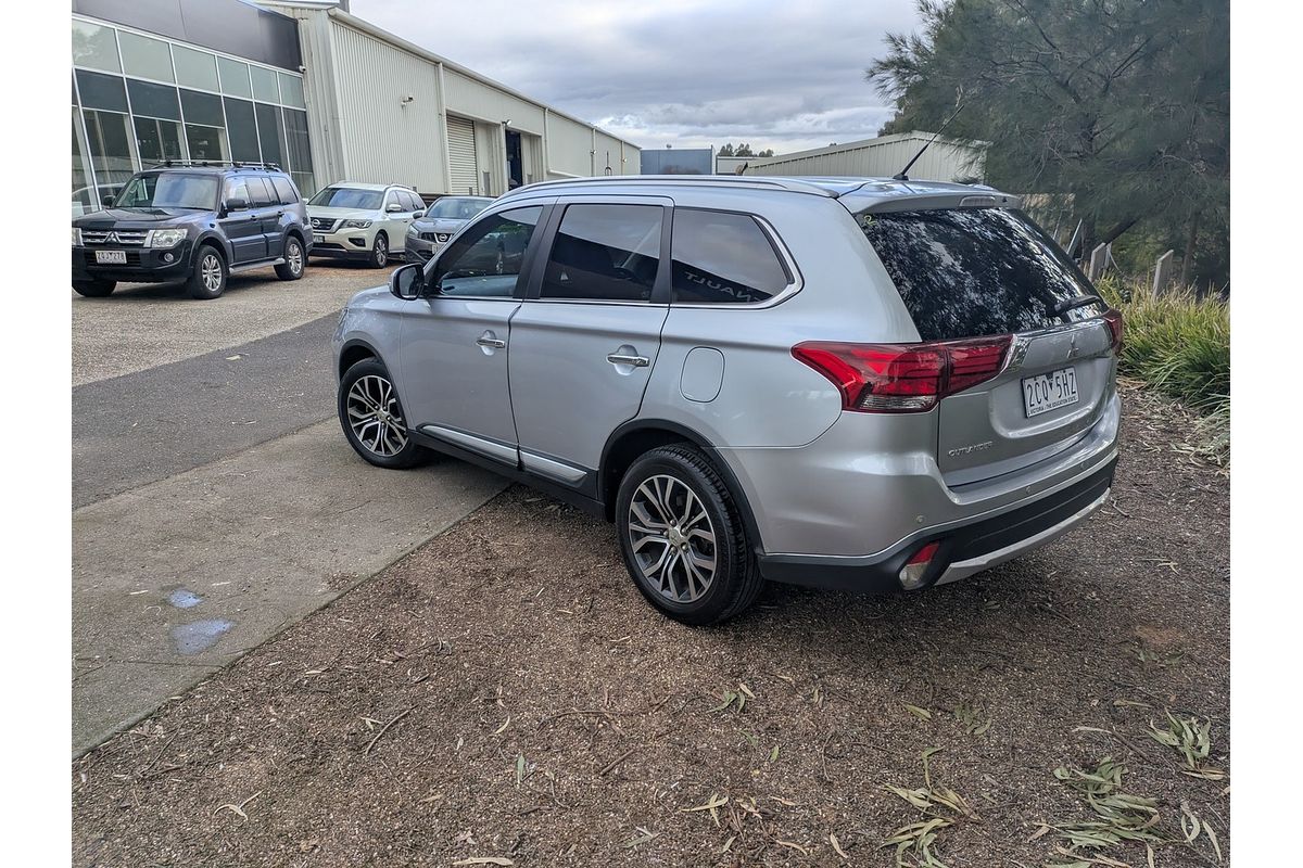 2015 Mitsubishi Outlander Exceed ZK