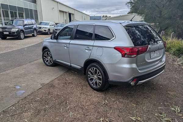 2015 Mitsubishi Outlander Exceed ZK