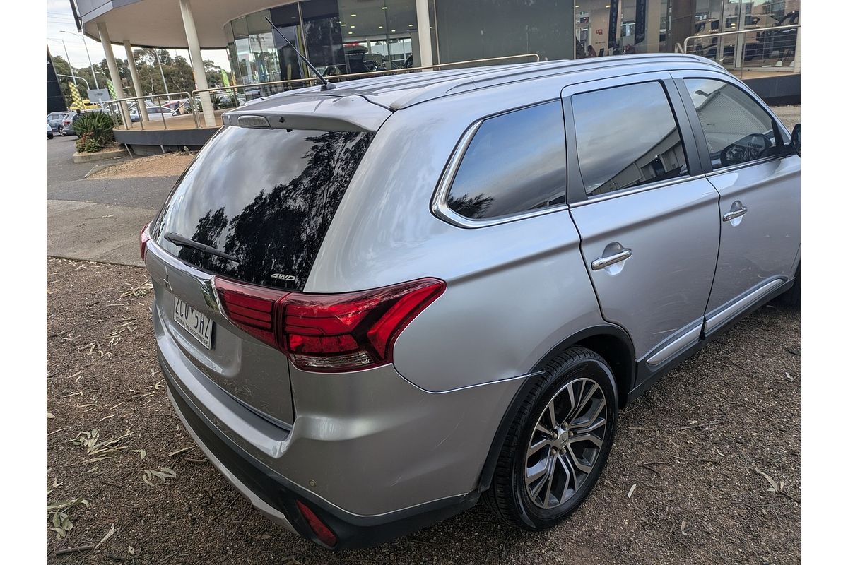 2015 Mitsubishi Outlander Exceed ZK