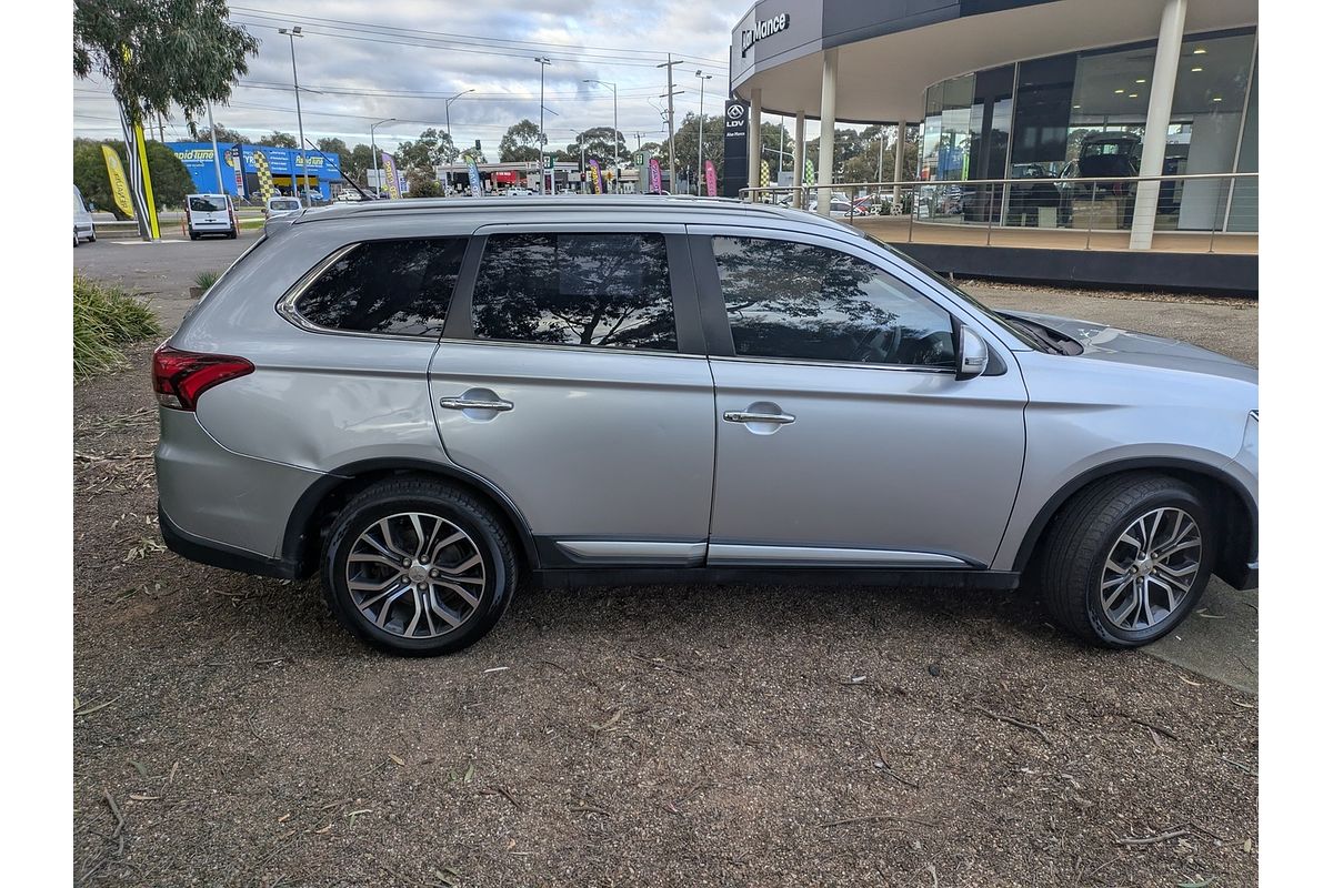 2015 Mitsubishi Outlander Exceed ZK