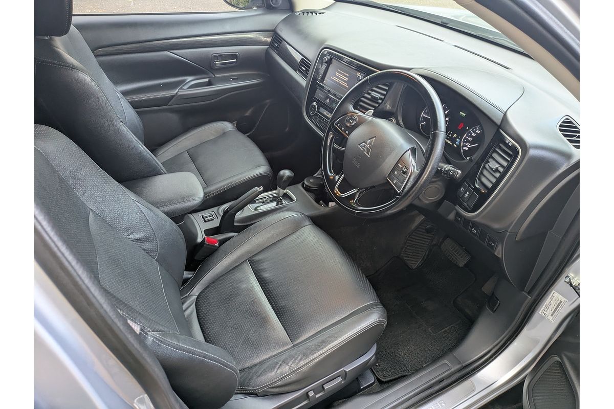 2015 Mitsubishi Outlander Exceed ZK