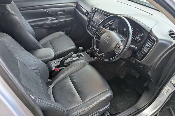 2015 Mitsubishi Outlander Exceed ZK