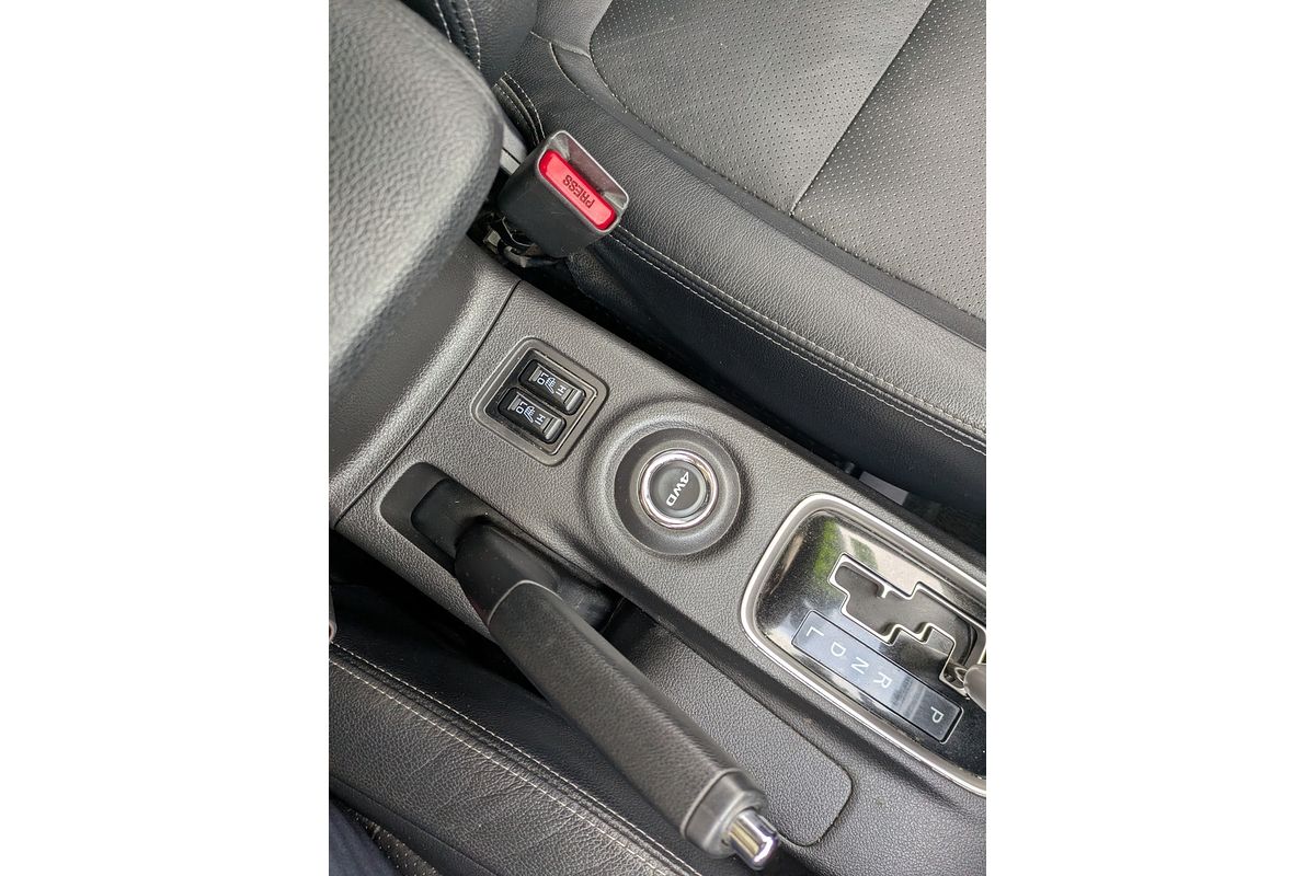 2015 Mitsubishi Outlander Exceed ZK