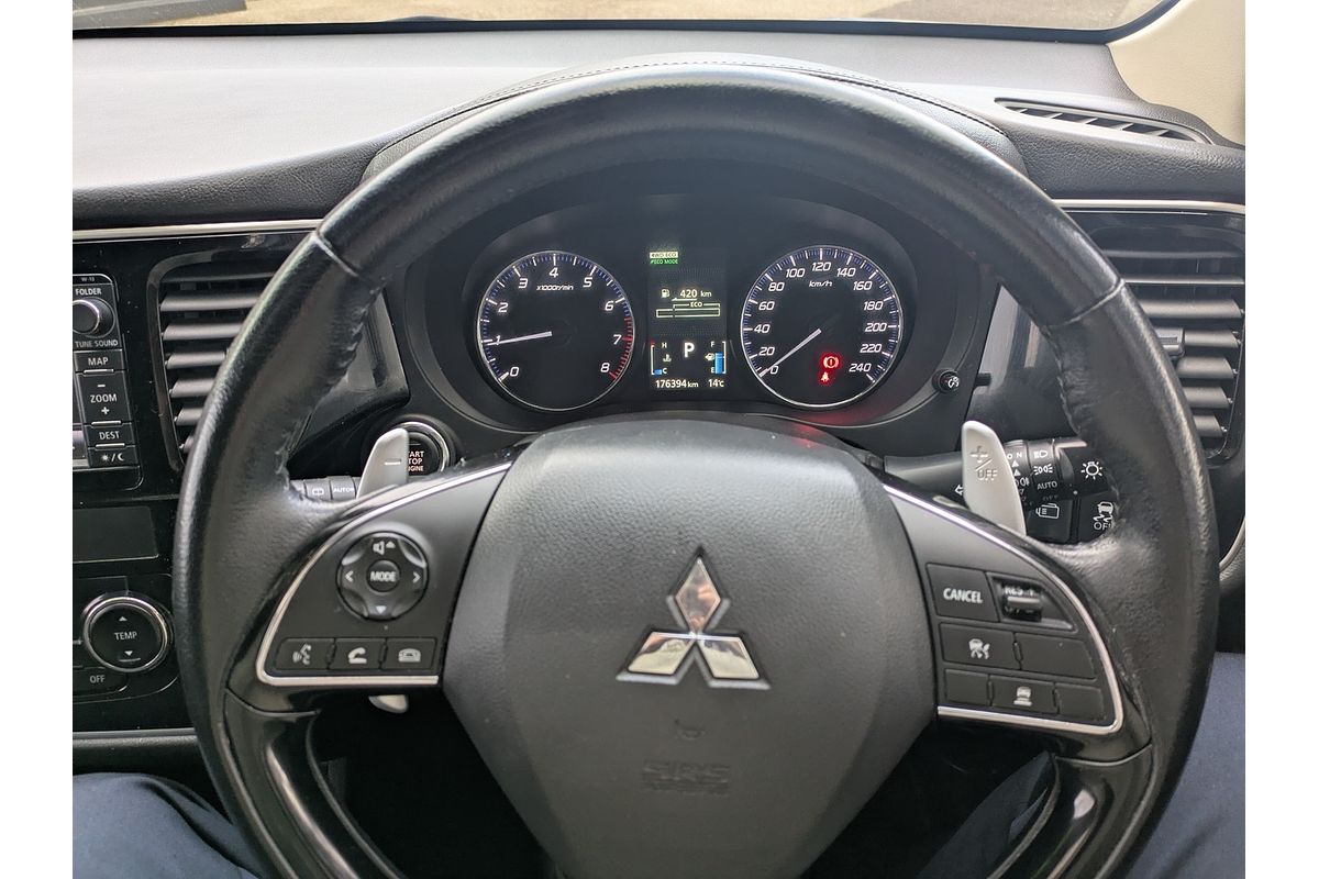 2015 Mitsubishi Outlander Exceed ZK
