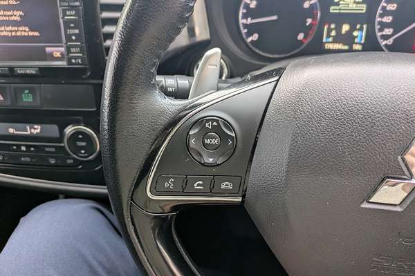2015 Mitsubishi Outlander Exceed ZK