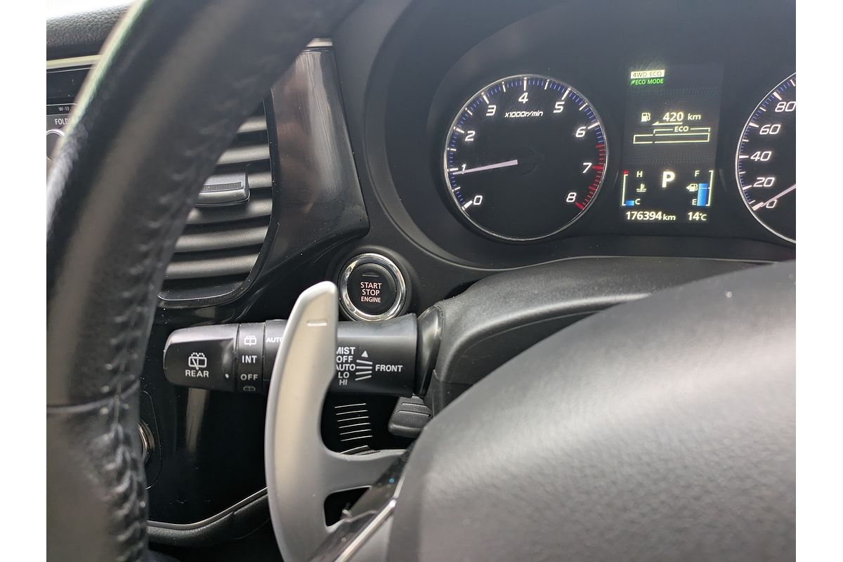2015 Mitsubishi Outlander Exceed ZK