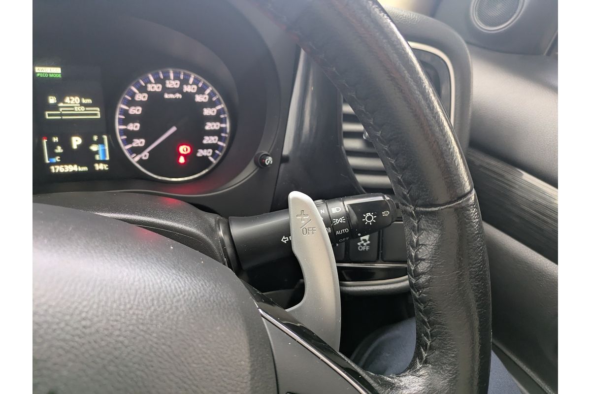 2015 Mitsubishi Outlander Exceed ZK