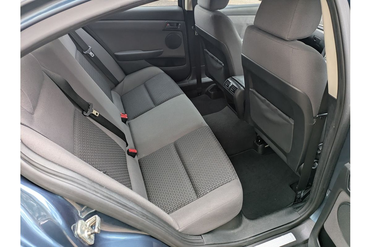 2010 Holden Commodore Omega VE