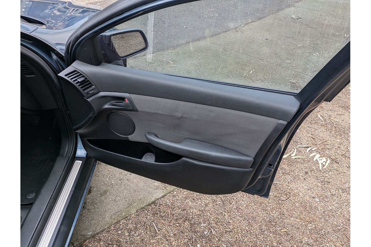 2010 Holden Commodore Omega VE