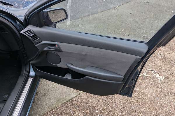 2010 Holden Commodore Omega VE