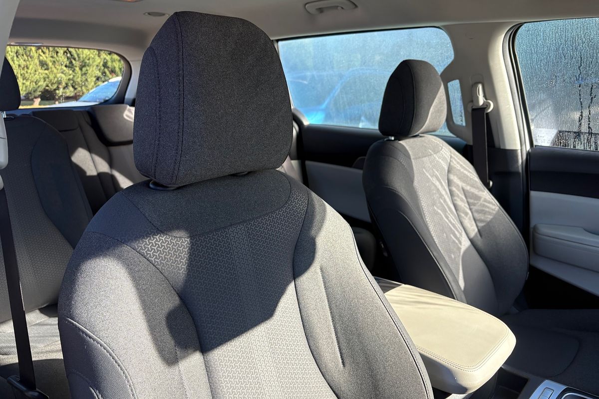 2023 Kia Carnival S KA4